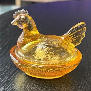 Vintage Degenhart Hen on Nest Small Glass Candy Dish Honey Gold Amber USA Made